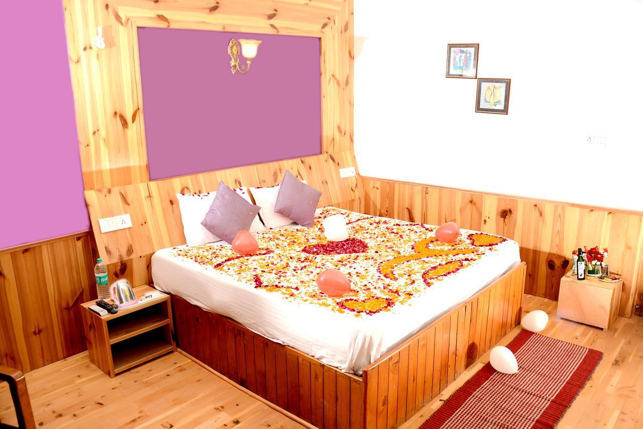 Hotel Rajhans Manali Exterior foto
